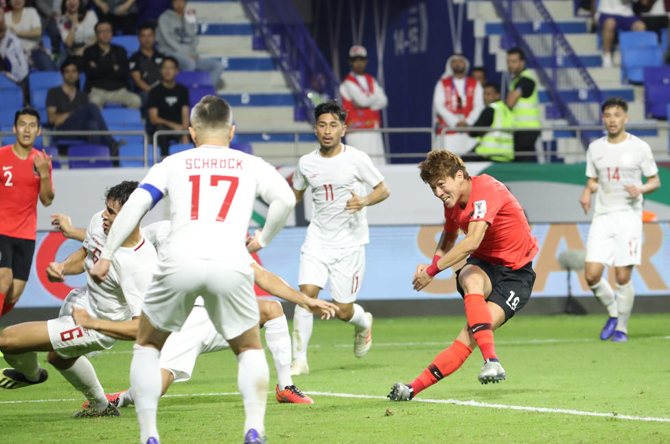 2019亚洲杯-黄义助接黄喜灿传球破门 韩国队1-0取胜菲律宾从而夺取开门红