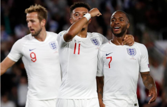 欧预赛-英格兰5-3战胜科索沃排名小组榜首 斯特林2传1射桑乔双响炮