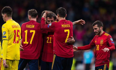 欧预赛-西班牙5-0大胜罗马尼亚位居首位出线 莫雷诺梅开二度