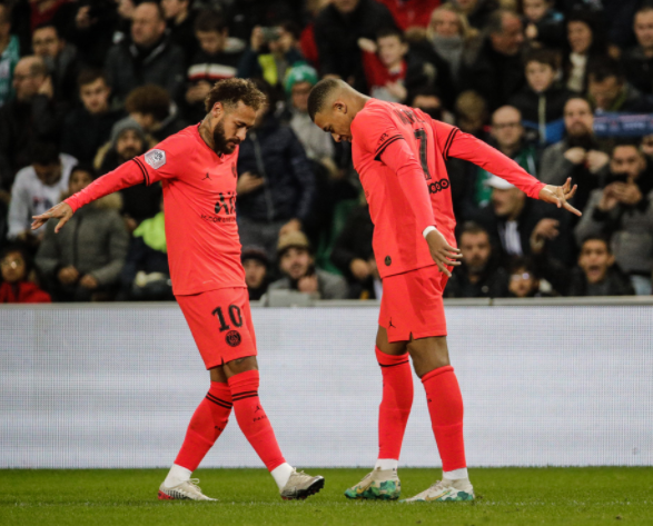 法甲-巴黎4-0完胜圣埃蒂安 姆巴佩梅开二度帕雷德斯二弟破门