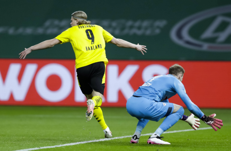 德国杯-哈兰德桑乔各入两球 多特4-1莱比锡夺冠