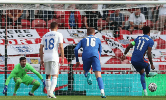 热身赛-英格兰1-0胜罗马尼亚 拉什福德破门亨德森失点