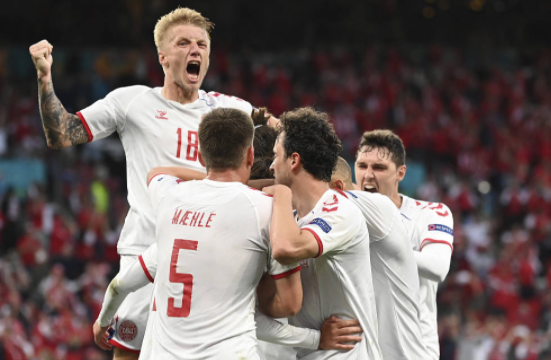 欧洲杯-丹麦4-1俄罗斯奇迹出线 蓝军铁卫轰世界波