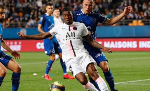 法甲-阿什拉夫首球伊卡尔迪破门 巴黎2-1逆转特鲁瓦取开门红
