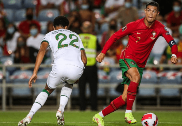 世预赛-葡萄牙2-1逆转爱尔兰 C罗双响+读秒绝杀