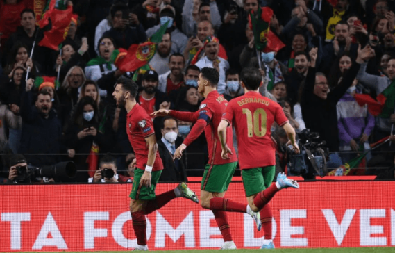 世预赛-B费梅开二度C罗送助攻 葡萄牙2-0北马其顿进军世界杯 