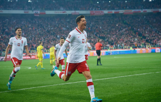 世预赛-莱万点射悍将破门 波兰2-0瑞典晋级世界杯 