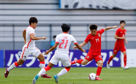 东亚杯-国足1-0中国香港获首球首胜 谭龙一击制胜
