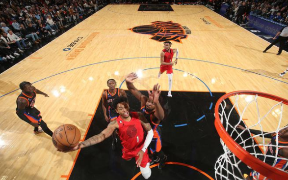 NBA-格兰特赛季新高44分布朗森32分 开拓者加时132-129险胜尼克斯 