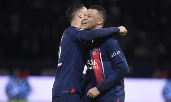  法超杯-巴黎2-0图卢兹队史第12次夺冠 姆巴佩李刚仁建功