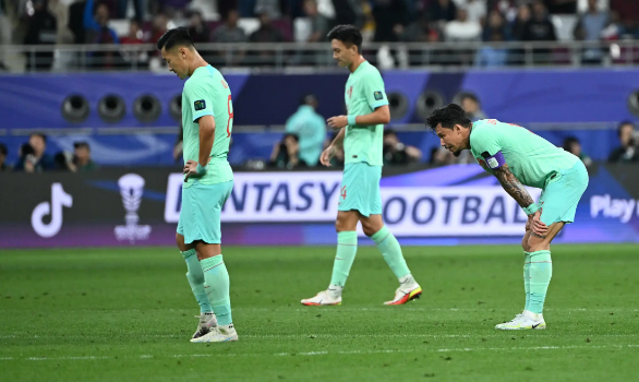 亚洲杯-国足0-1卡塔尔积2分 3场小组赛0胜0进球