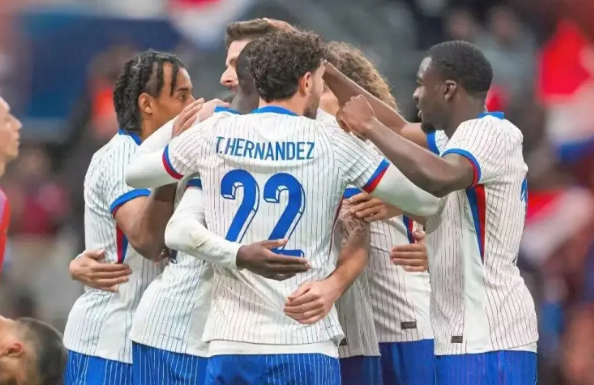 友谊赛：法国3-2智利 姆巴佩助攻 吉鲁破门 卡马文加42分钟伤退