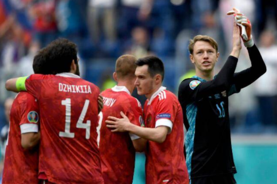 欧洲杯前瞻-俄罗斯VS丹麦：拼3分均有希望 各自弱点明显