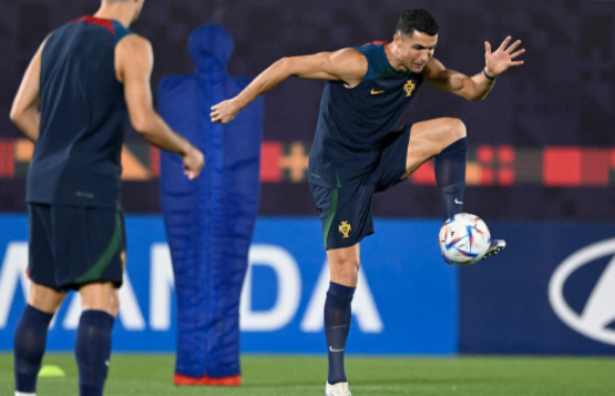 世界杯-葡萄牙VS乌拉圭前瞻：C罗或再超梅西 苏神卡瓦尼创纪录？